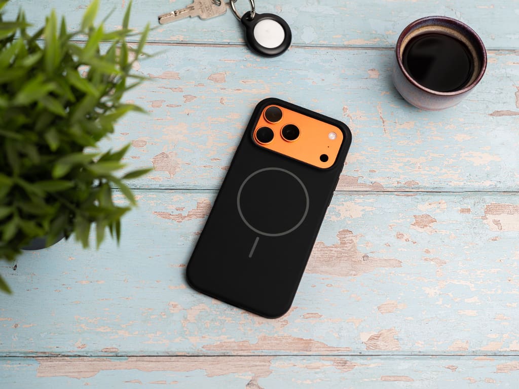 Silikonový kryt s MagSafe na iPhone 17 Pro Max - Černý syt 3